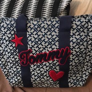 Tommy Hilfiger Tote